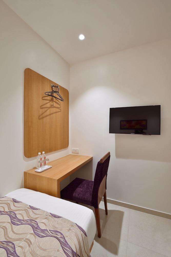 Leafio Hotel Bombaj